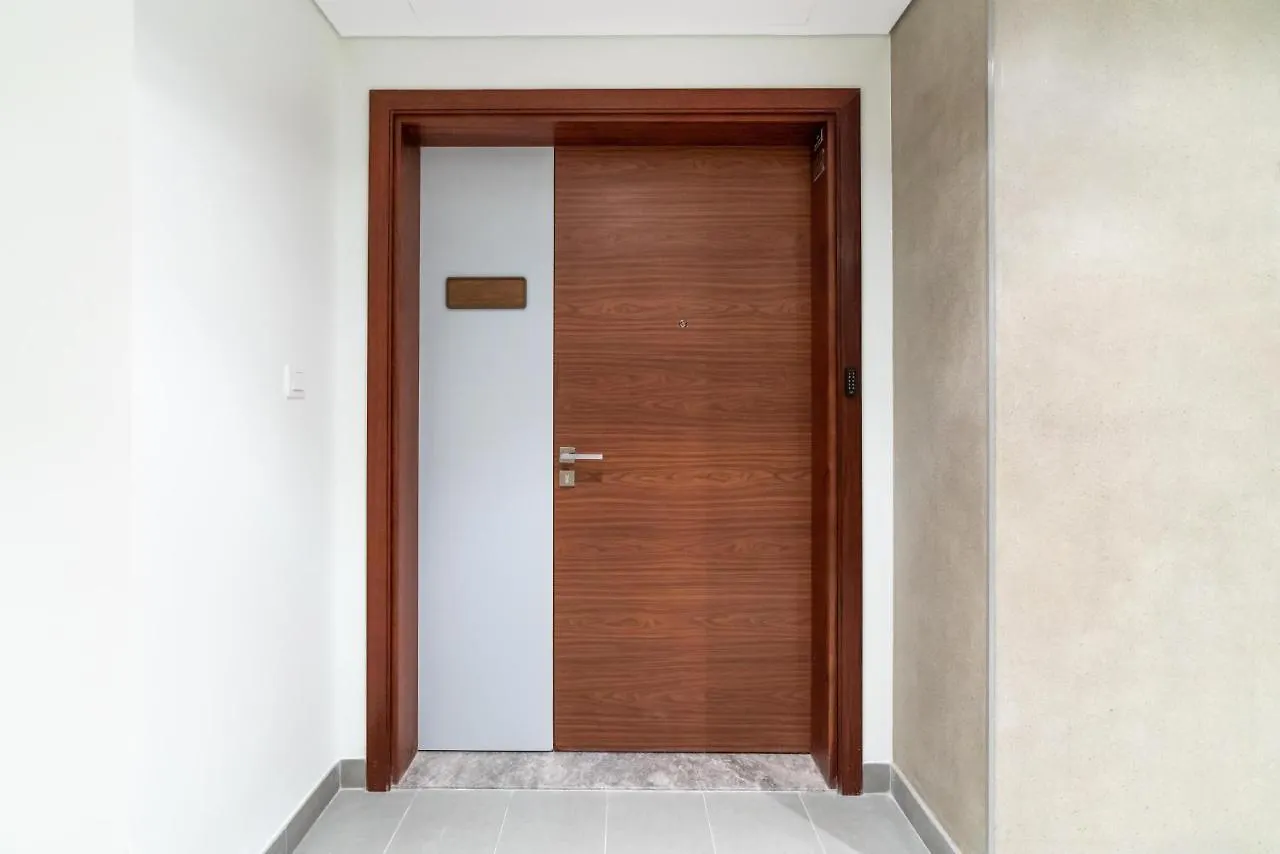 Ultimate Stay / 3 Beds / Gorgeous Frame And Park View / 250M From Metro / 1 Stop From World Trade Center Dubai Apartment