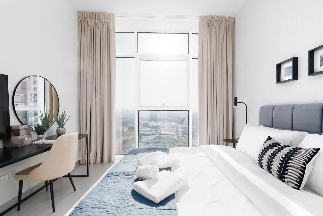 Ultimate Stay / 3 Beds / Gorgeous Frame And Park View / 250M From Metro / 1 Stop From World Trade Center Dubai United Arab Emirates