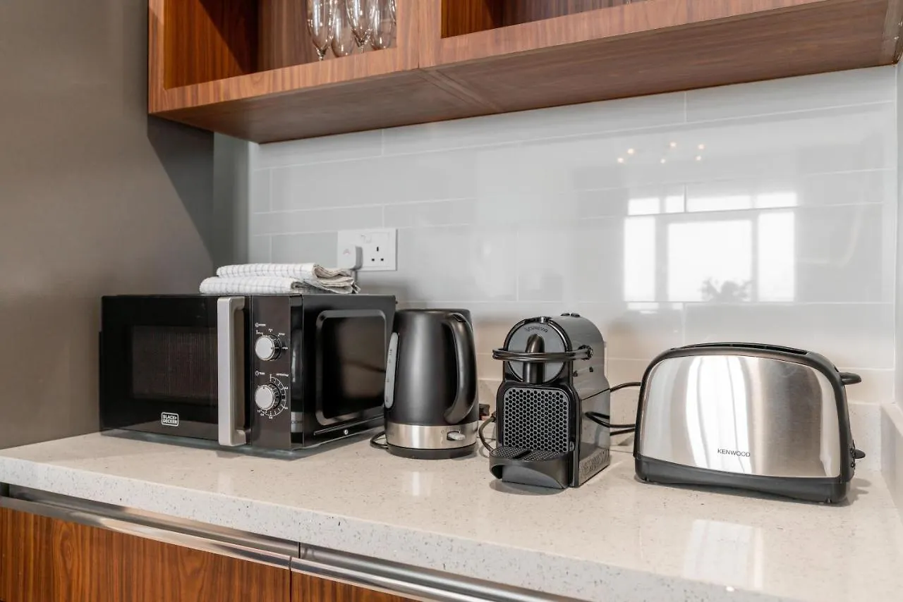 Apartment Ultimate Stay / 3 Beds / Gorgeous Frame And Park View / 250M From Metro / 1 Stop From World Trade Center Dubai