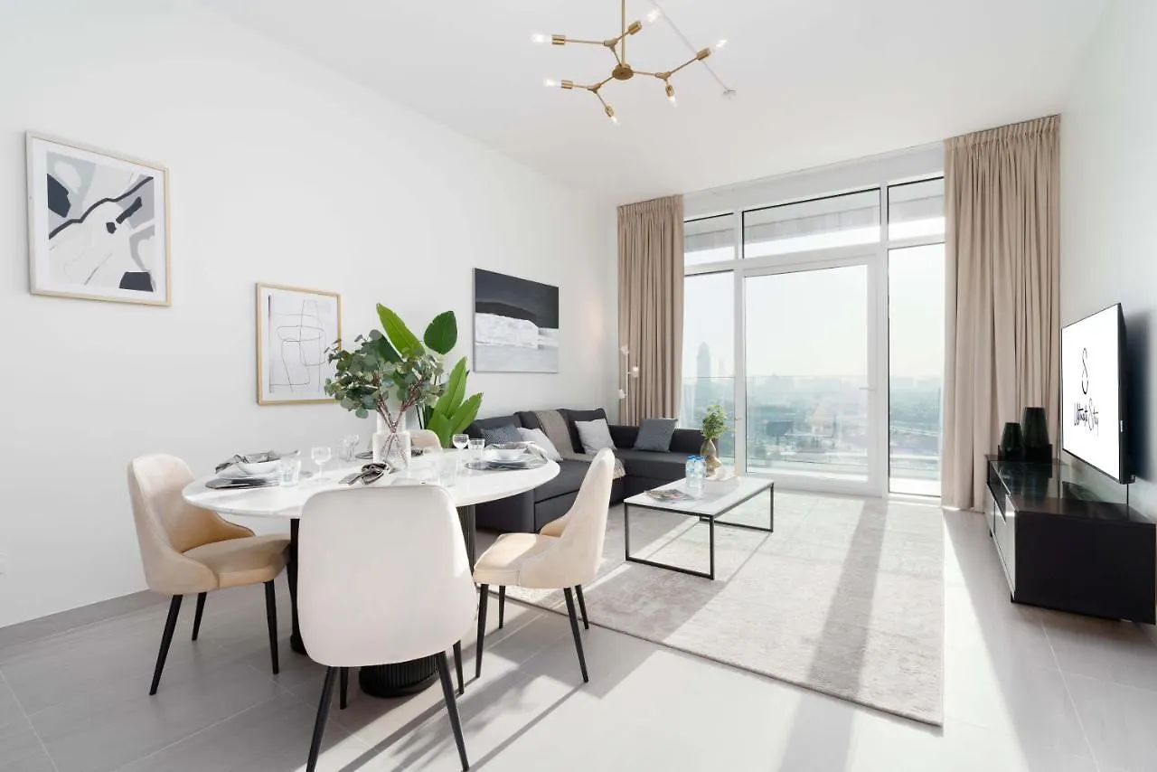 Ultimate Stay / 3 Beds / Gorgeous Frame And Park View / 250M From Metro / 1 Stop From World Trade Center Dubai